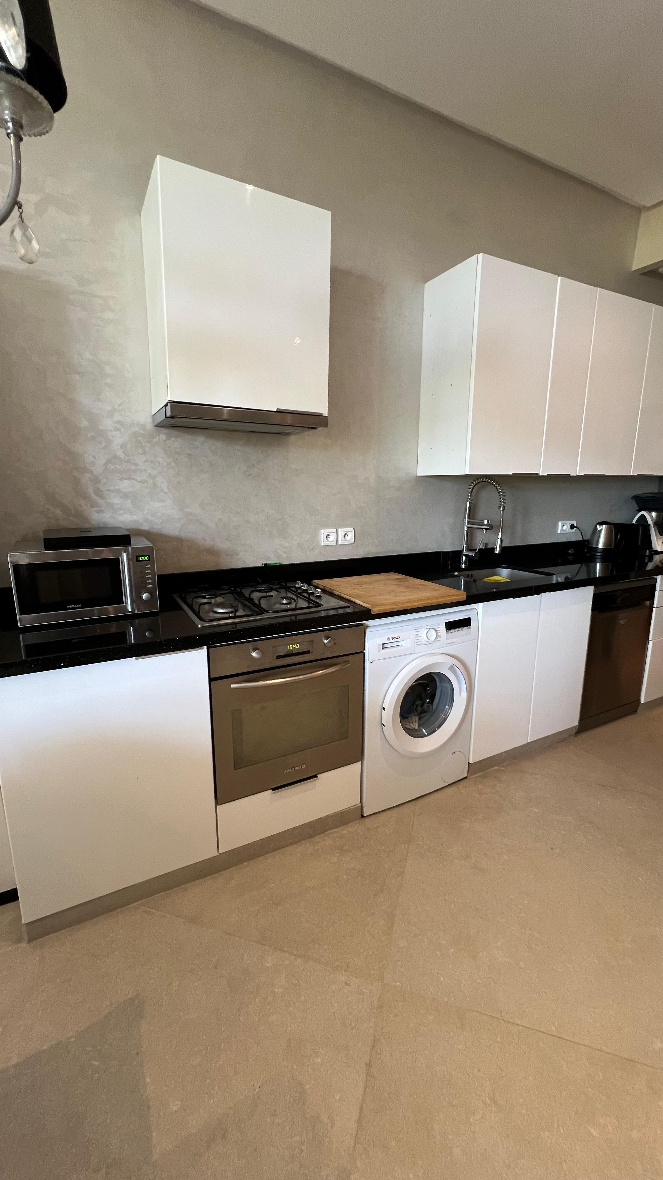 Appartement Meublé Haut Standing à Louer – Rez-de-chaussée