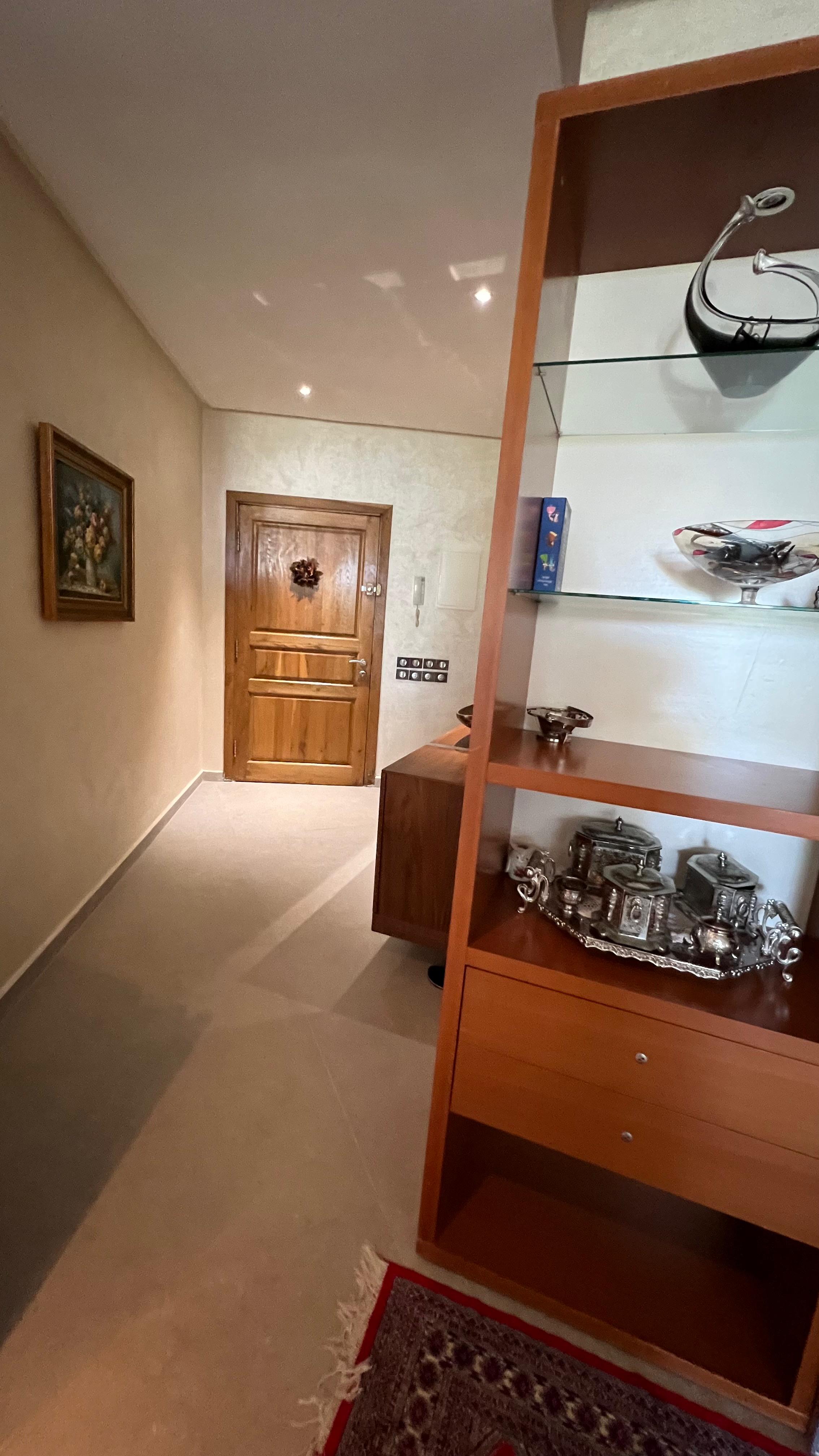 Appartement Meublé Haut Standing à Louer – Rez-de-chaussée