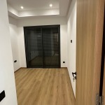 Appartement Semi-Meublé à Louer à Dar Bouazza – Résidence Haut Standing avec Piscines et Padel